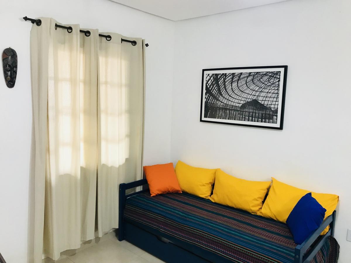Em - Bahia No 106 Lencois